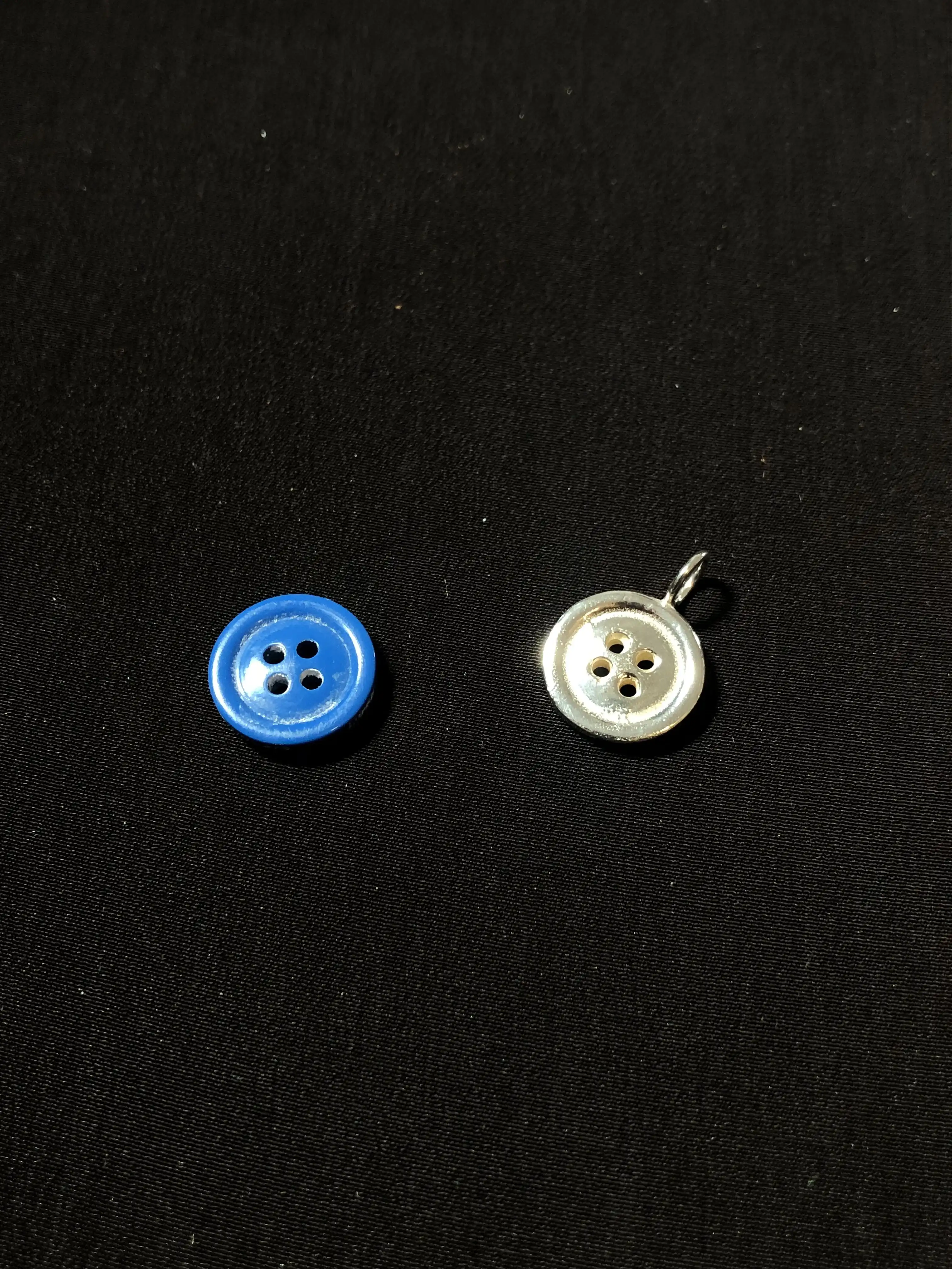 Button Pendant in 925 silver